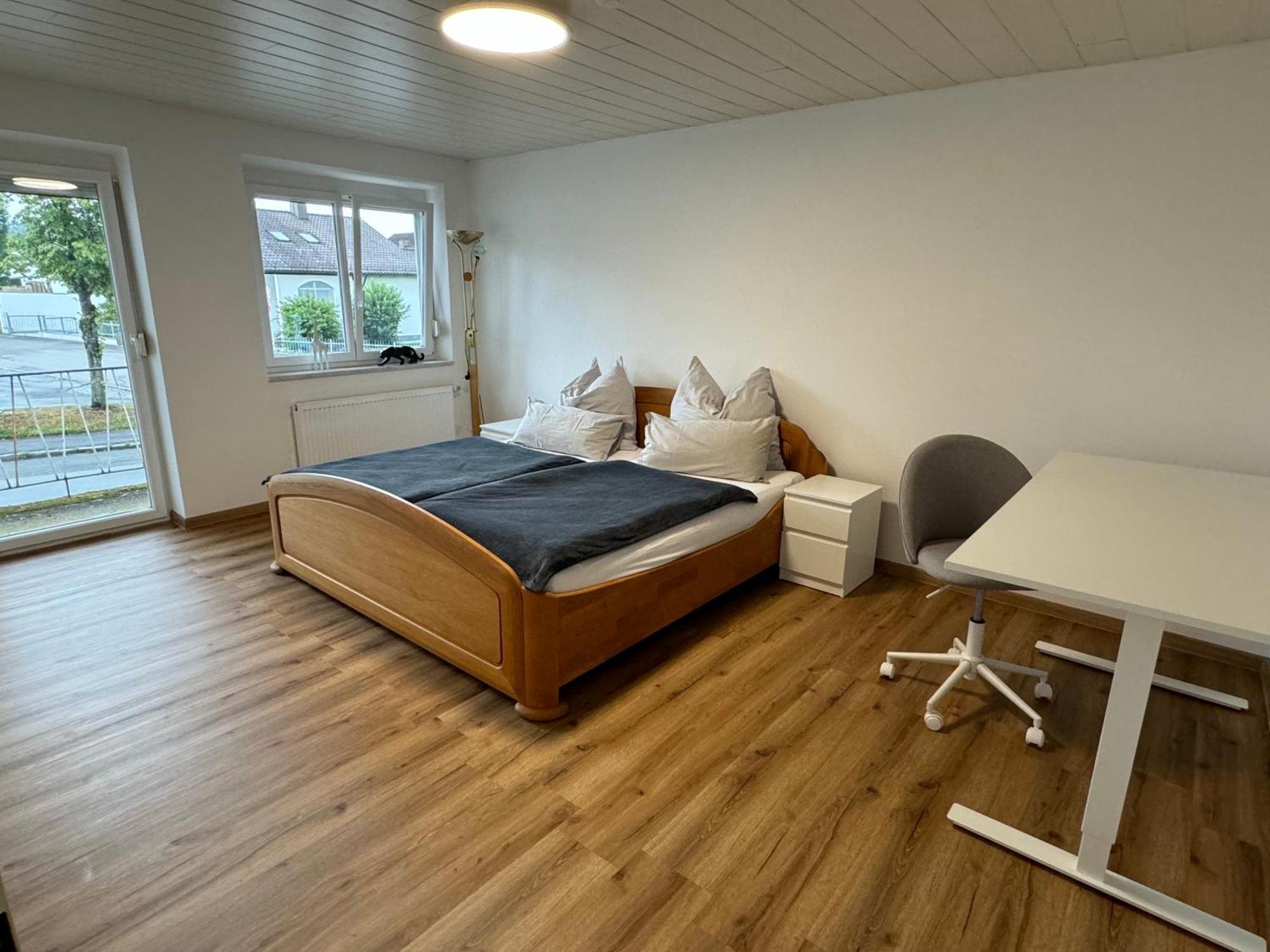 3 Zimmer Apartment Mit Flussblick - Self Check-In Eggenfelden Exterior photo