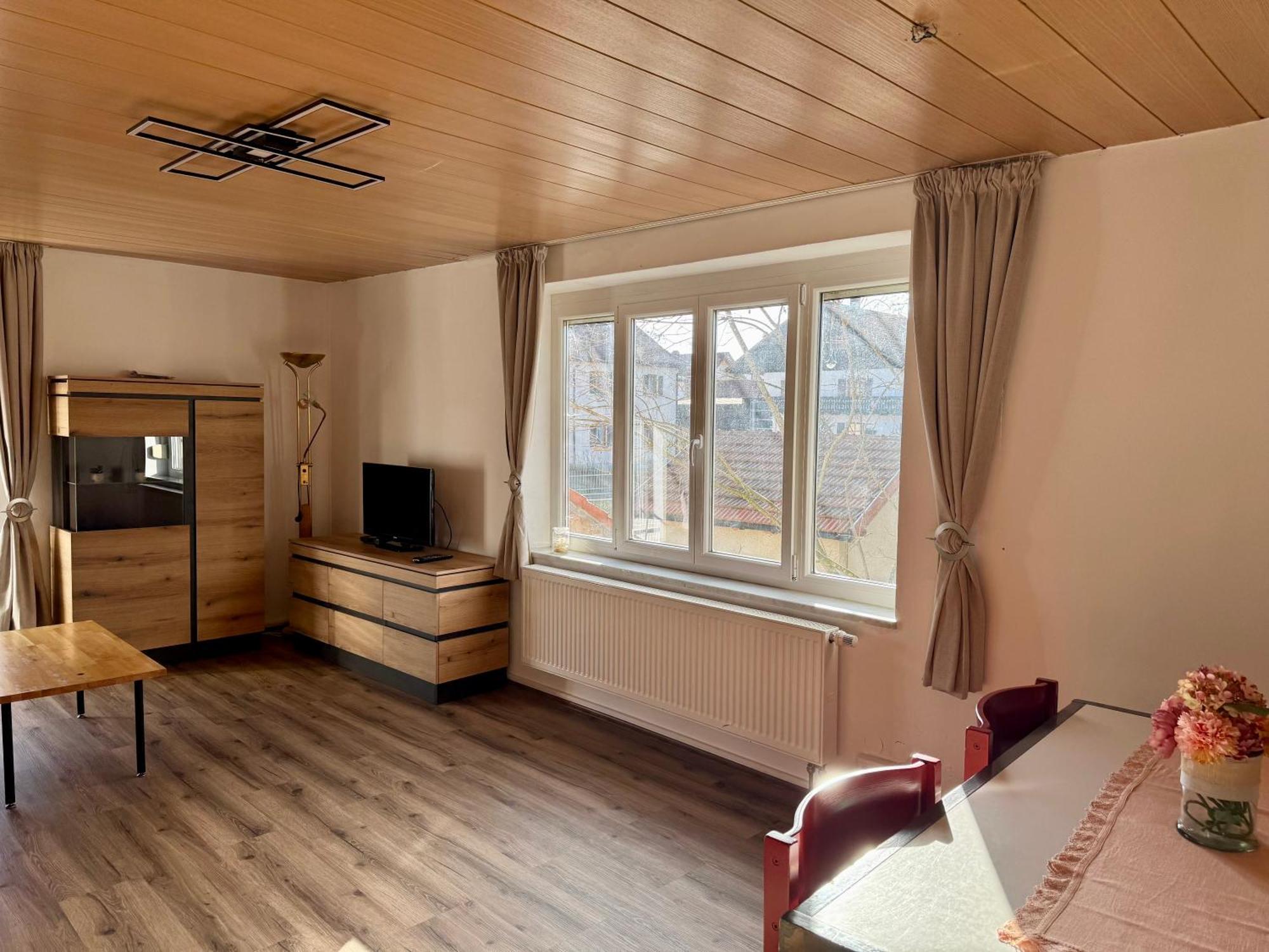 3 Zimmer Apartment Mit Flussblick - Self Check-In Eggenfelden Exterior photo