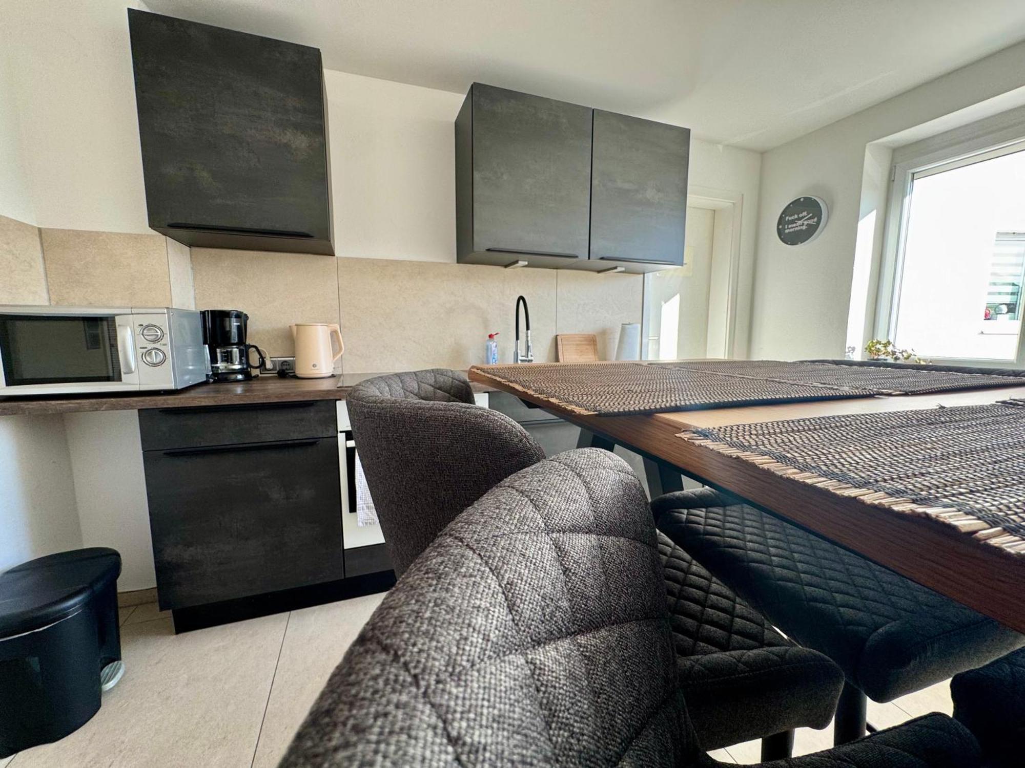 3 Zimmer Apartment Mit Flussblick - Self Check-In Eggenfelden Exterior photo
